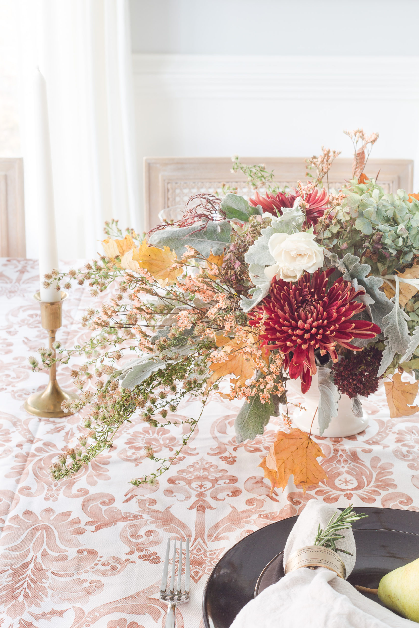 DIY Floral Centerpiece with $10 Grocery Store Flowers