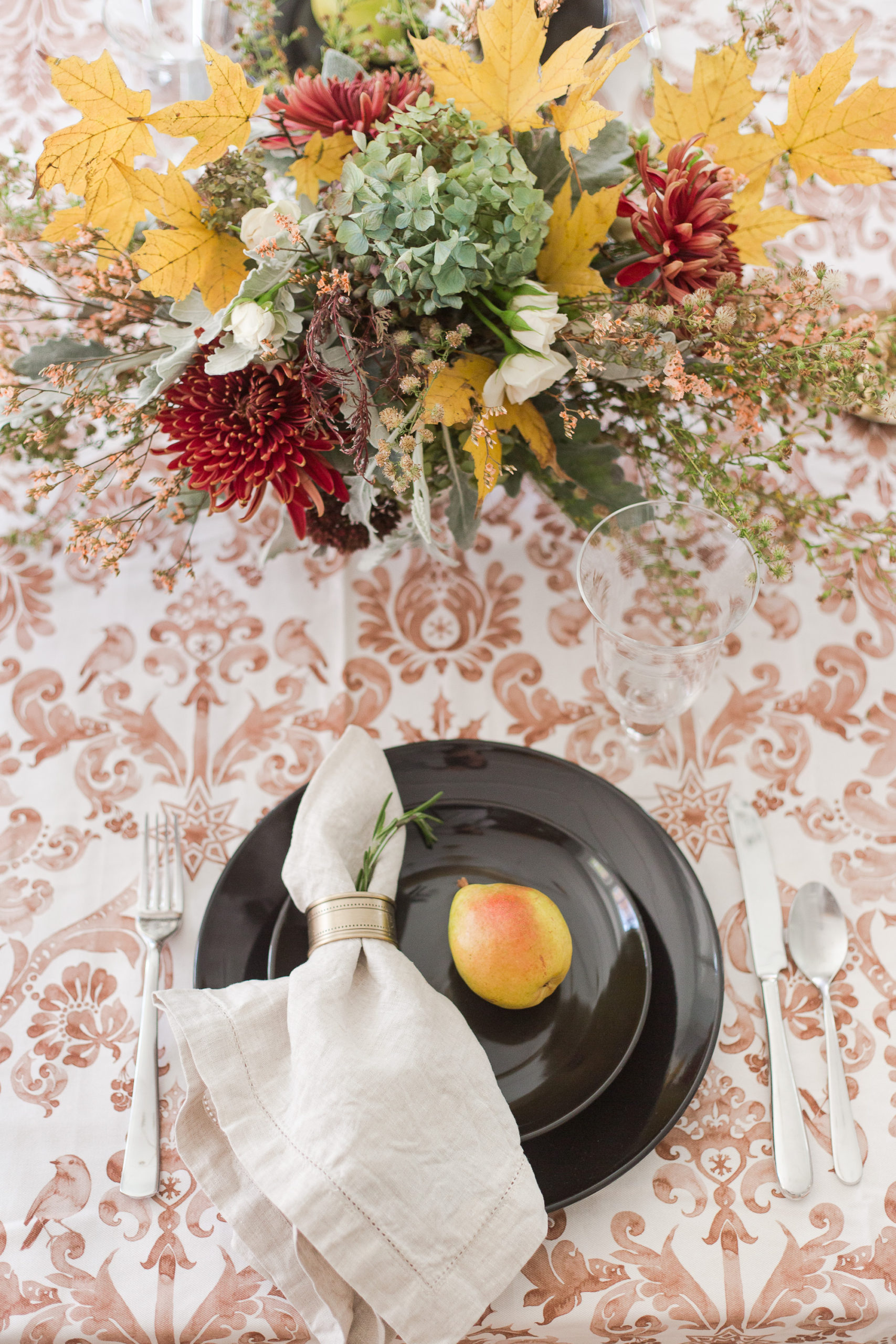 5 Tips for Styling Your Thanksgiving Table