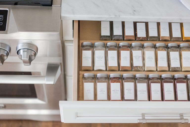 How to Easily Organize Spices