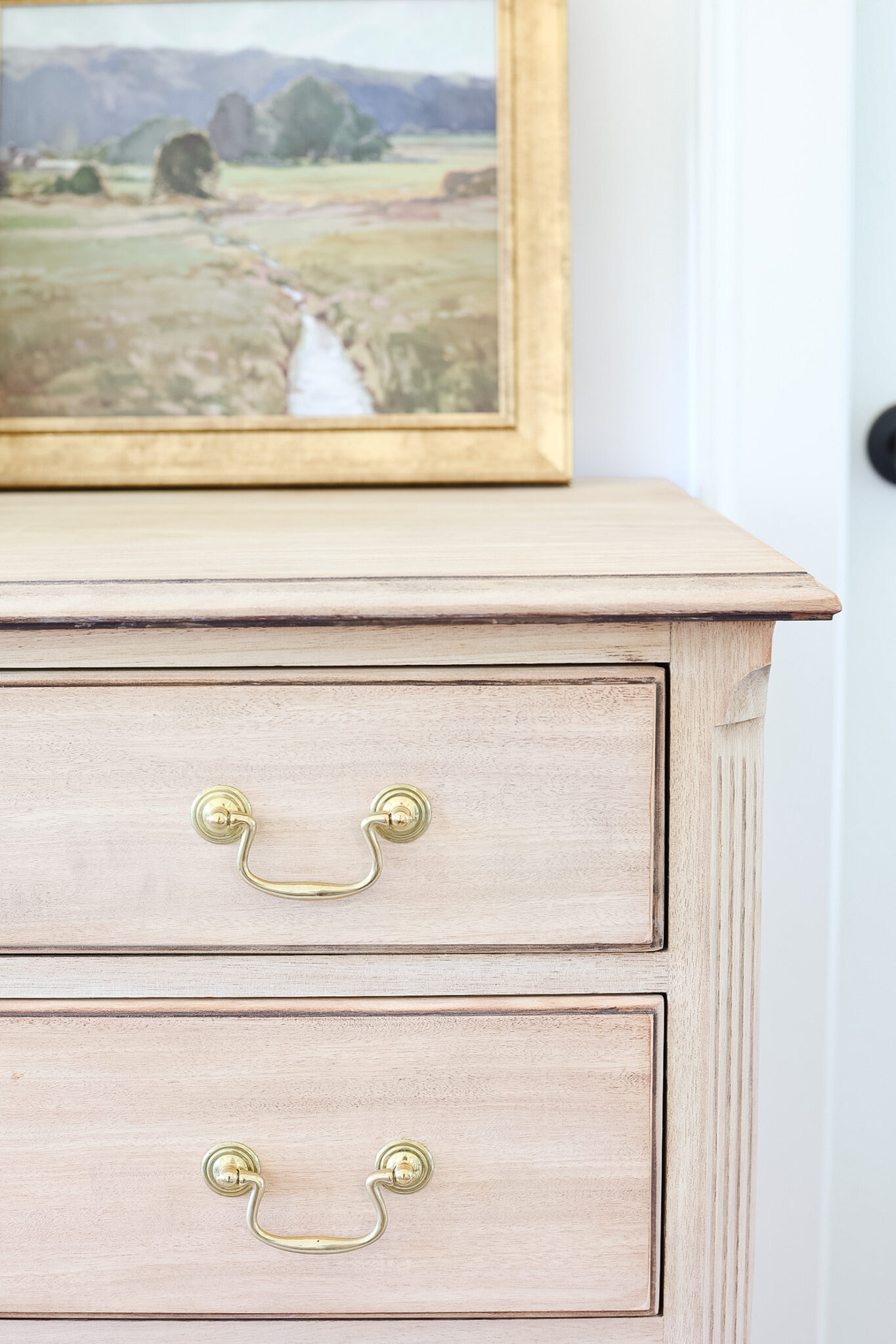 How to Strip and Bleach Mahogany Furniture
