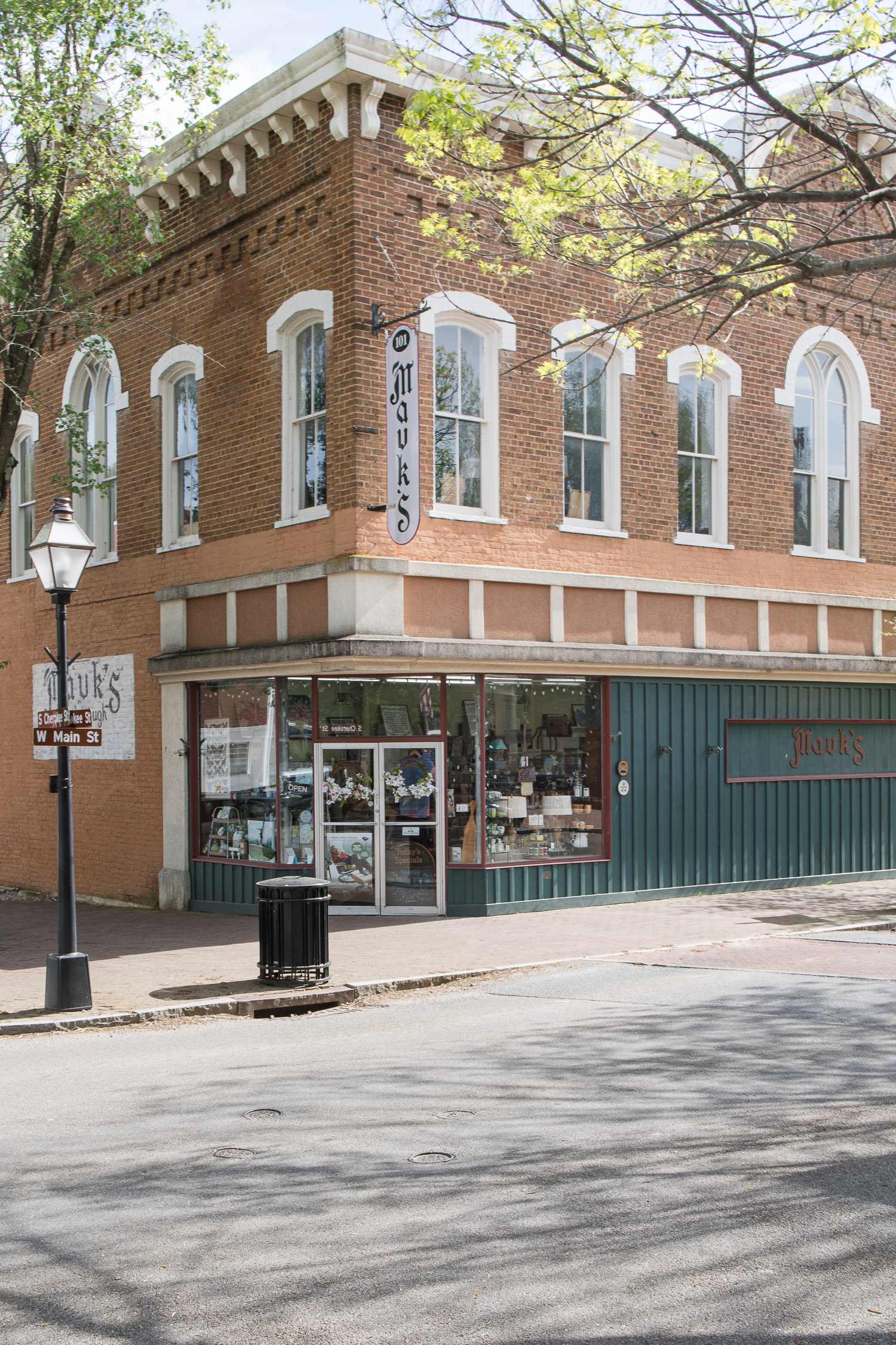 shop in jonesborough, tn