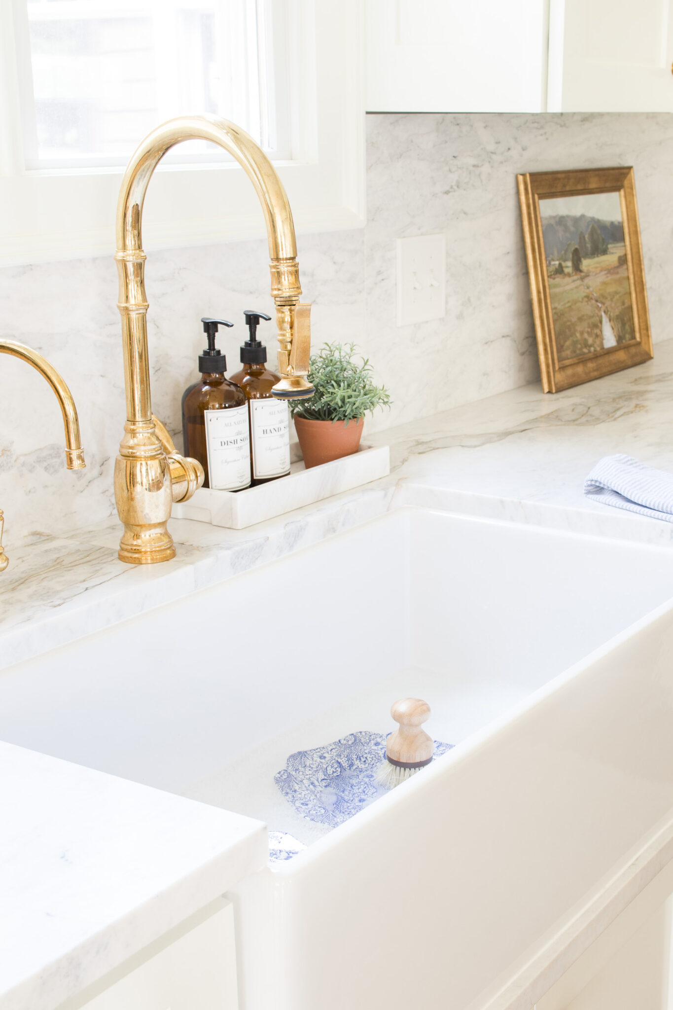 Fireclay Sink Everything You Need to Know Amelia Lawrence