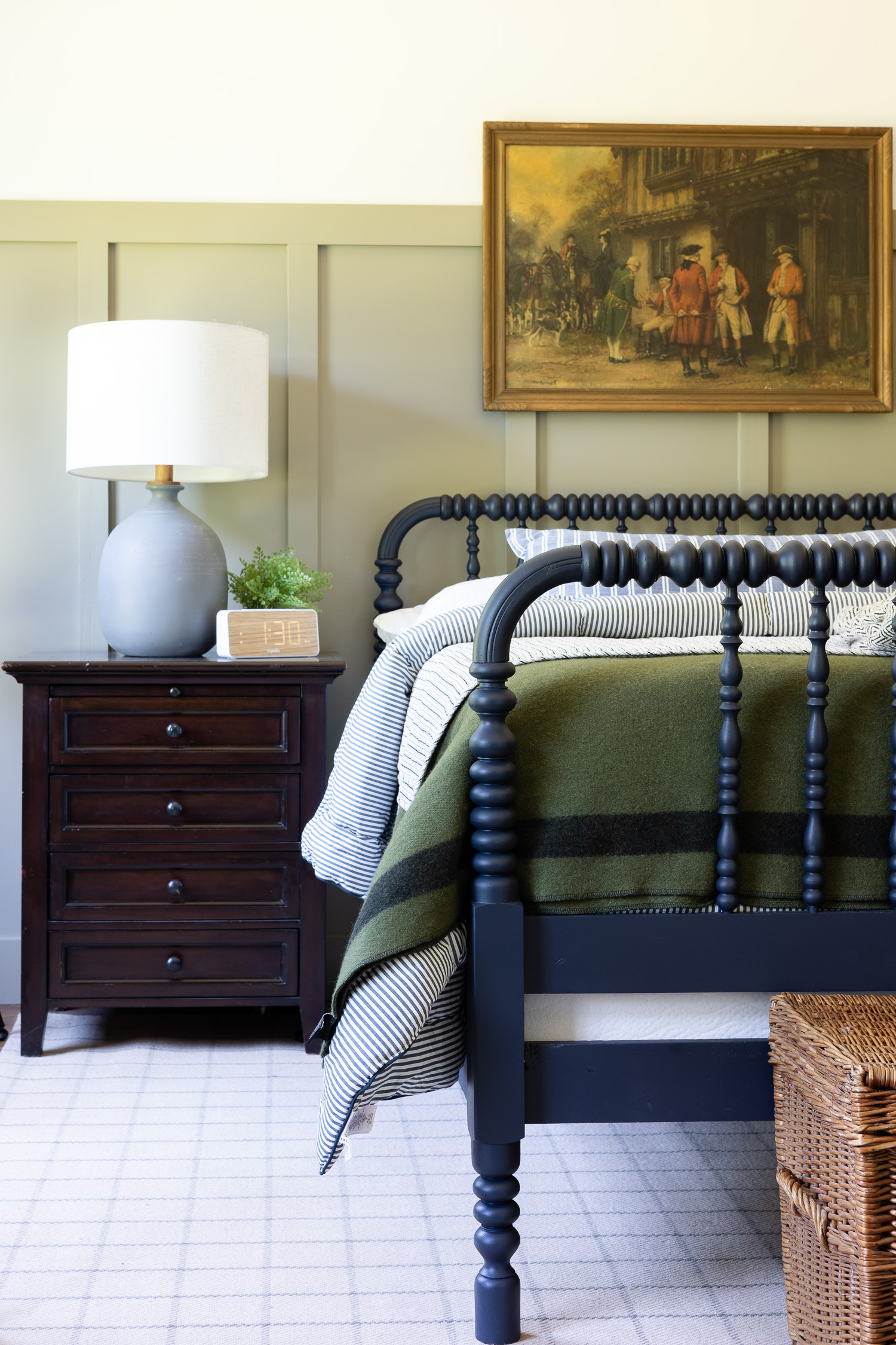 benjamin moore gettysburg gray in bedroom with blue spindle bed and rug