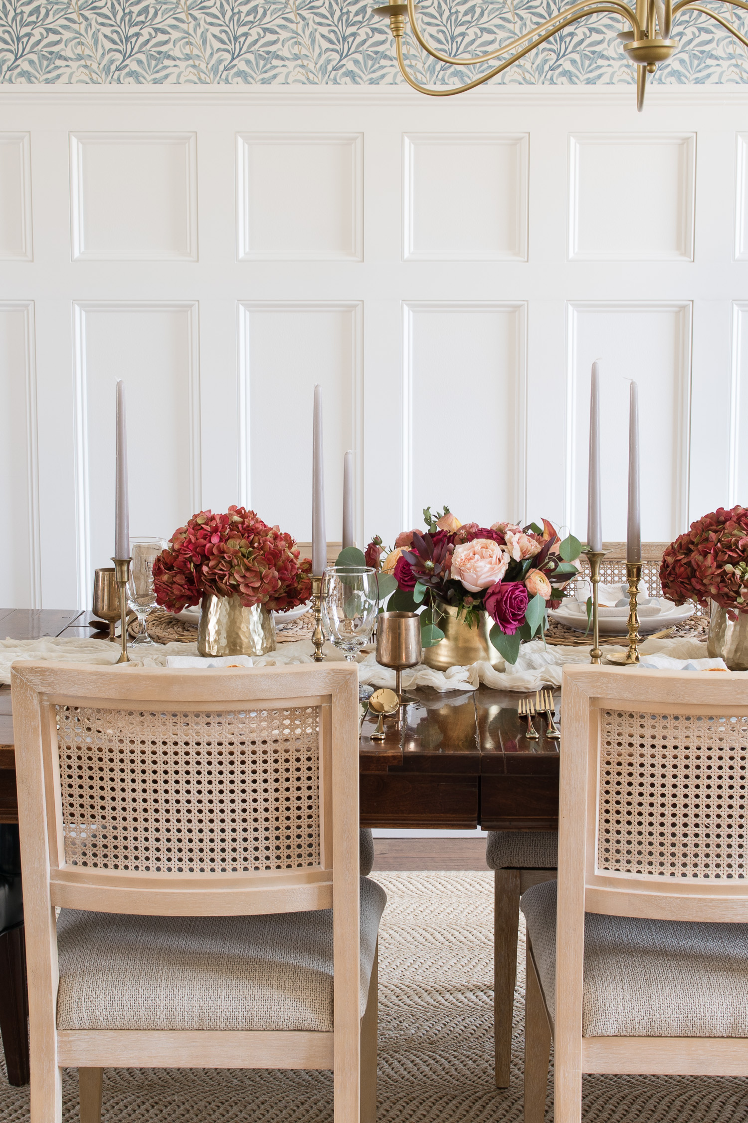 table setting in dining room with thanksgiving table setting
