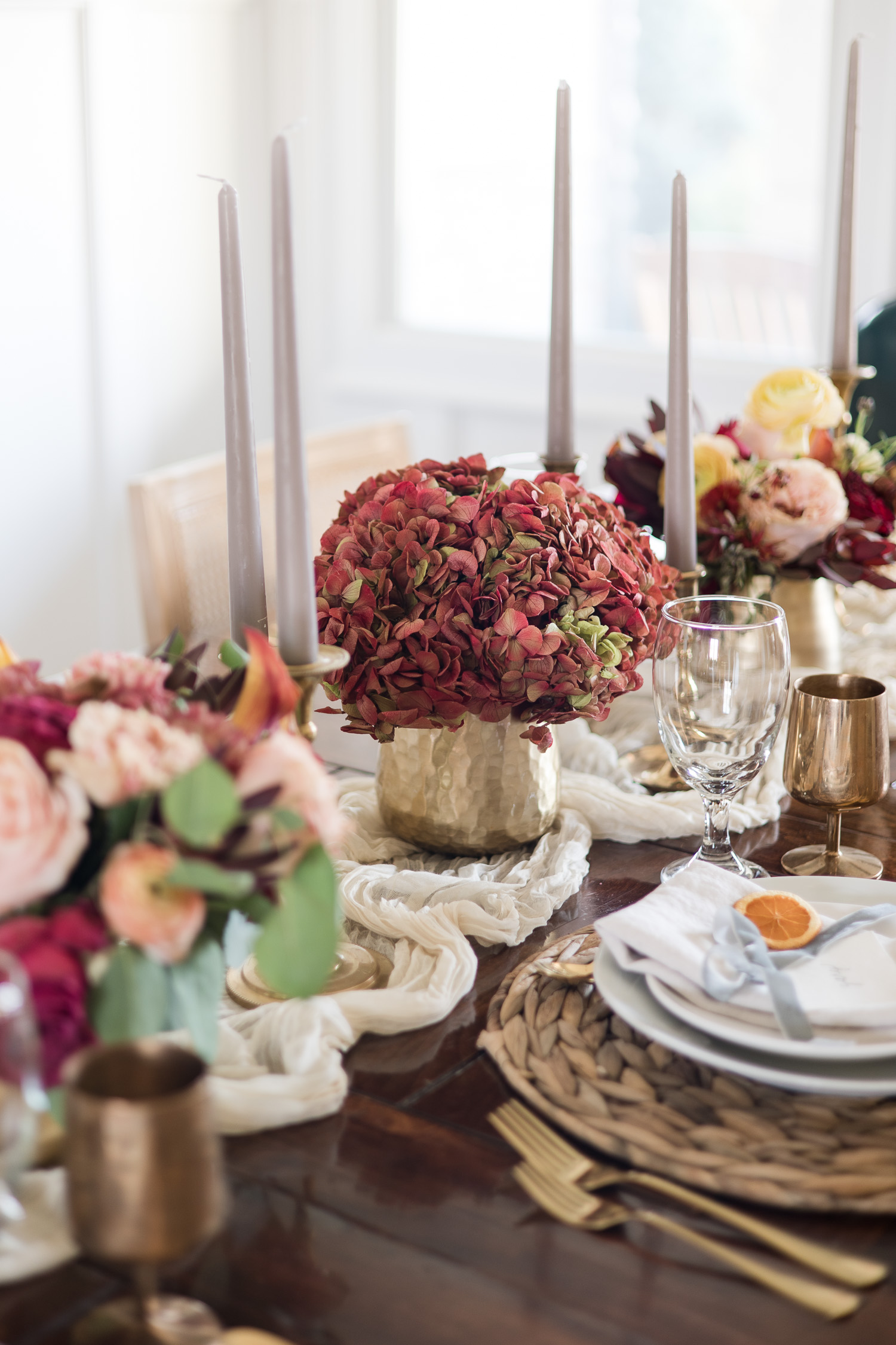 florals on thanksgiving table setting