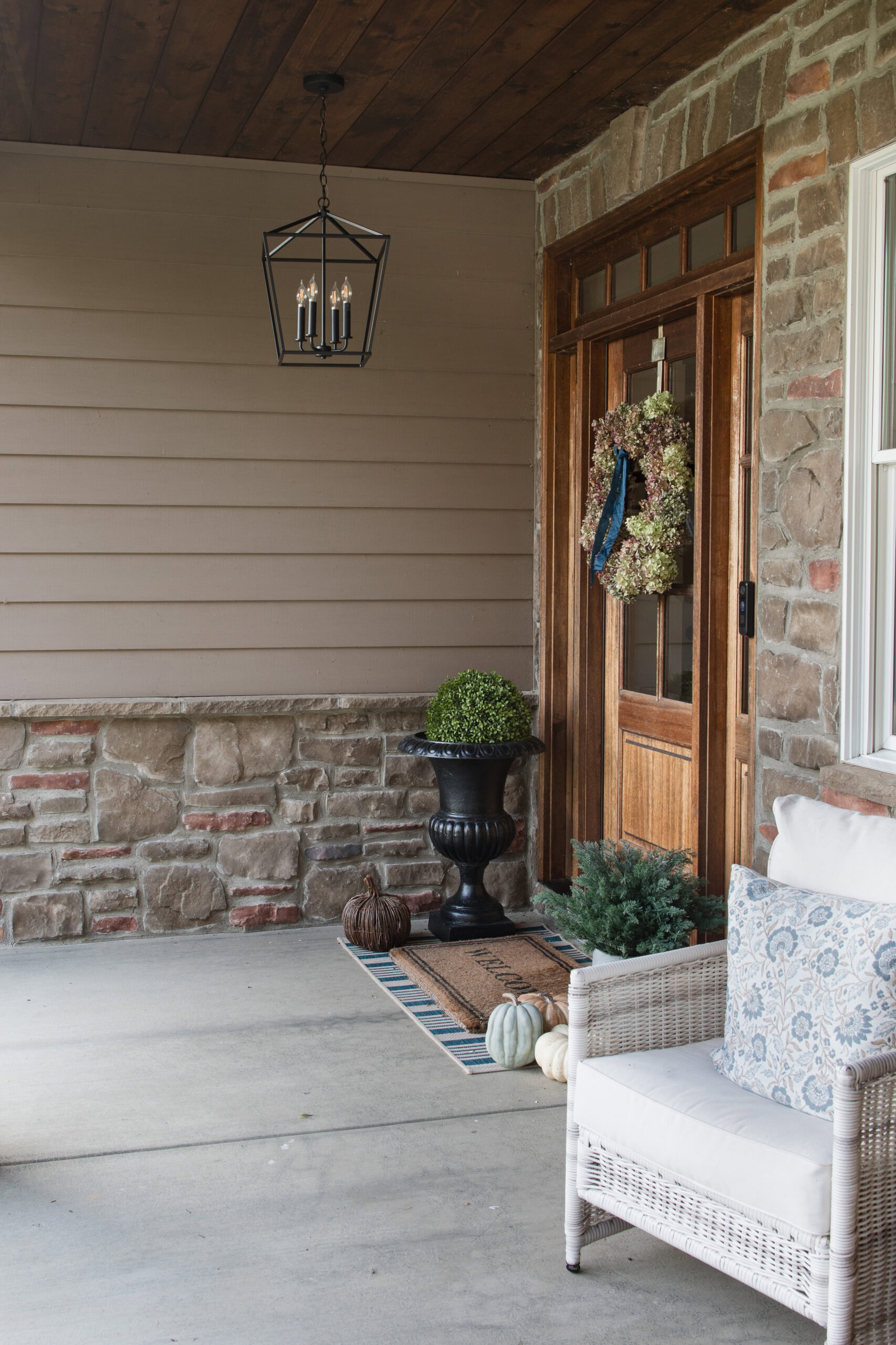 light on front patio