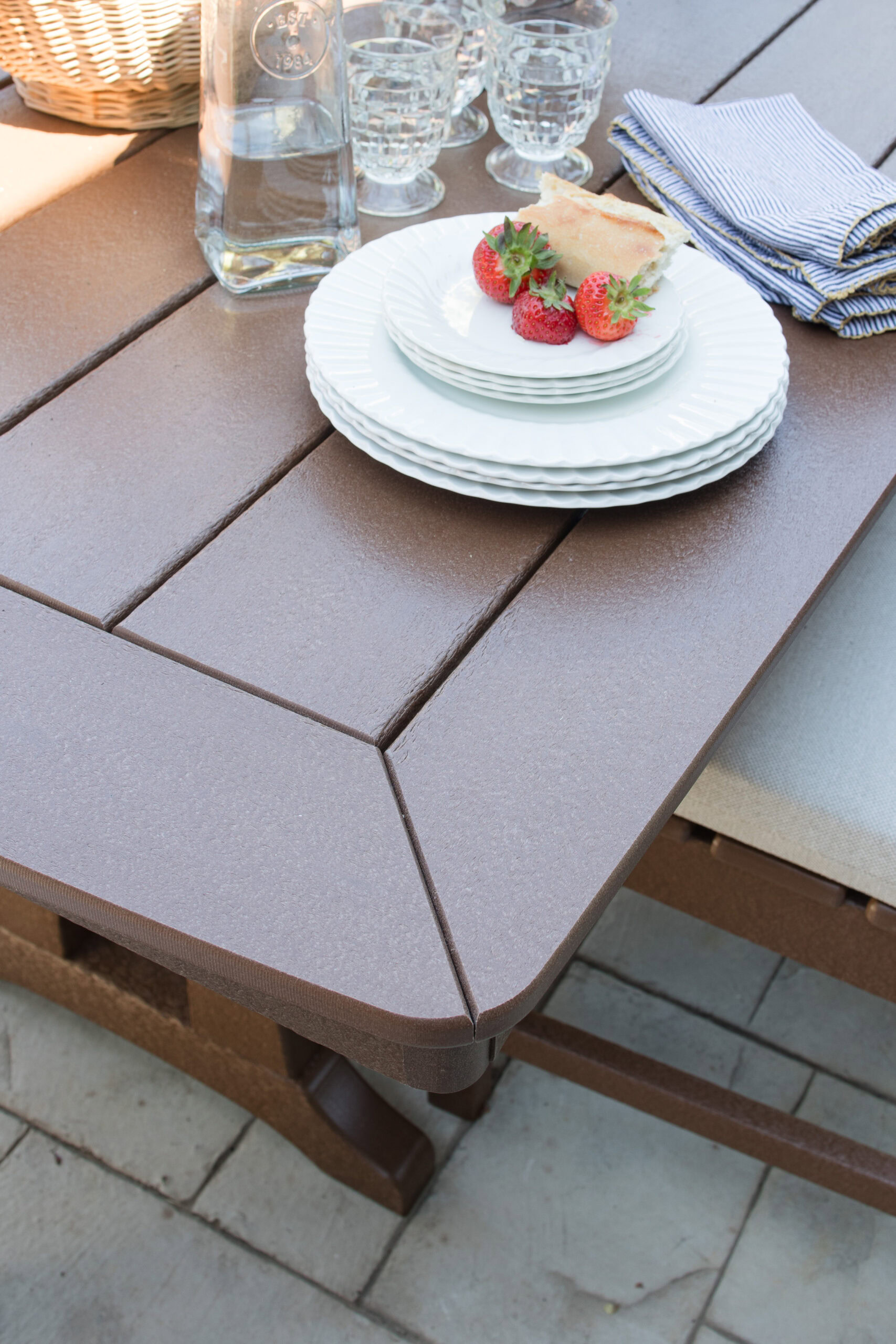 corner of the outdoor dining table